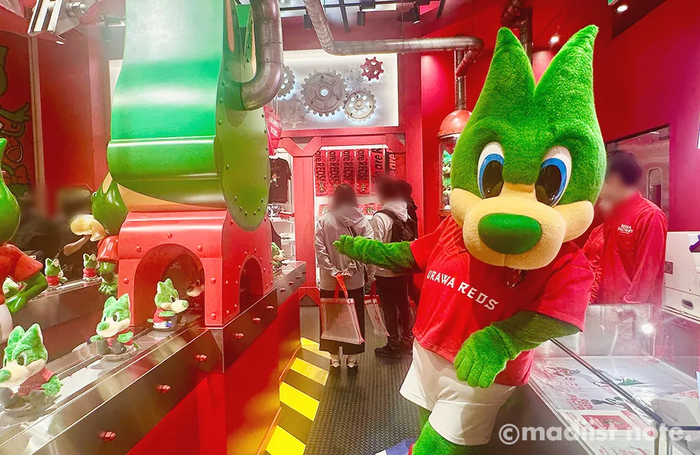 店番するレディア