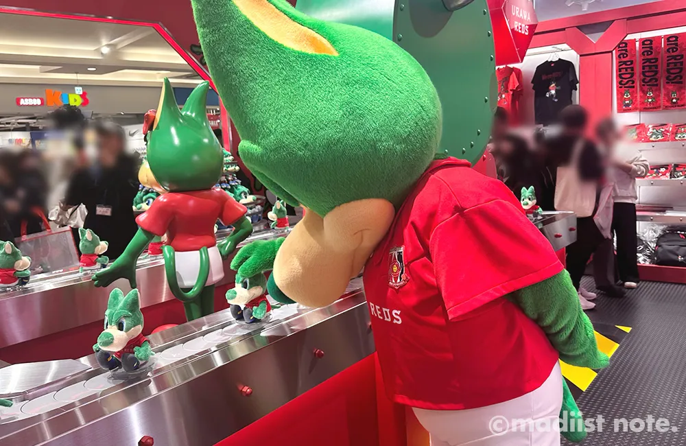 仕事をしている感じを出すレディア