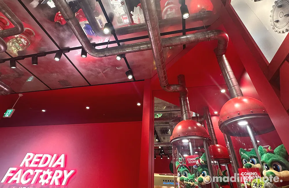 工場テイストの店内